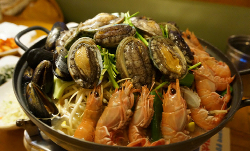 http://www.joseilbo.co.kr/news/htmls/2014/09/20140925234222.html 광주 아쿠아락 맛집, "전복해물탕으로 입맛을 사로잡다" :: 1등 조세 ...